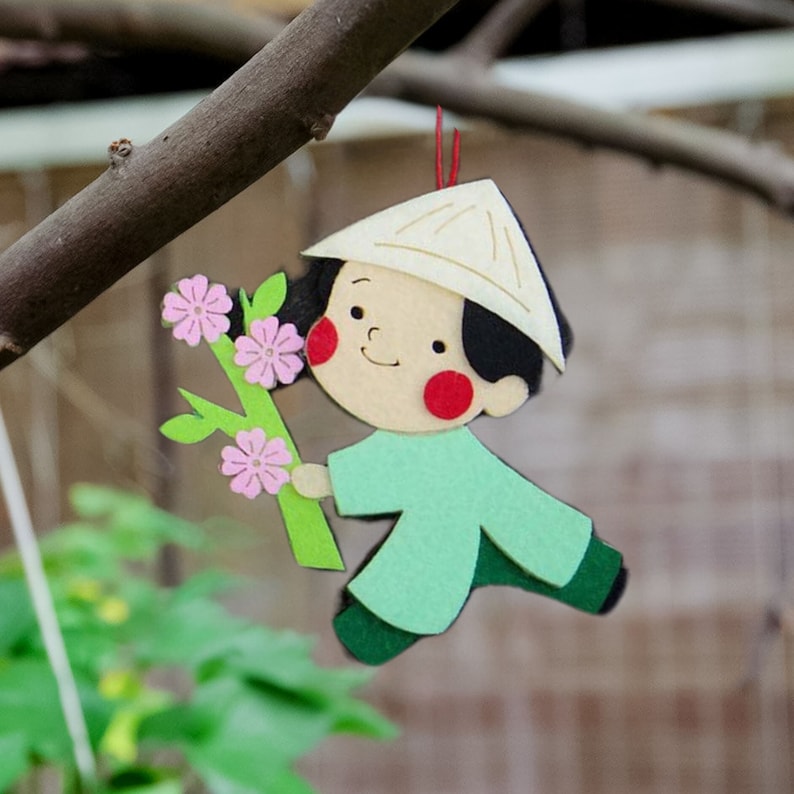 Móc Treo Trang Trí Ngày Tết "CUNG người trảy hội càng nô nức"