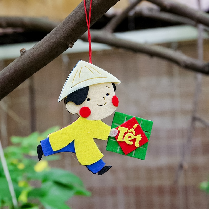 Móc Treo Trang Trí Ngày Tết "CHÚC kẻ trông hoa chẳng ngậm ngùi"